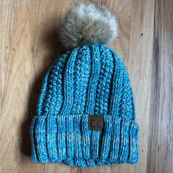 C.C Thick‎ Knit Hat - Picture 1 of 5